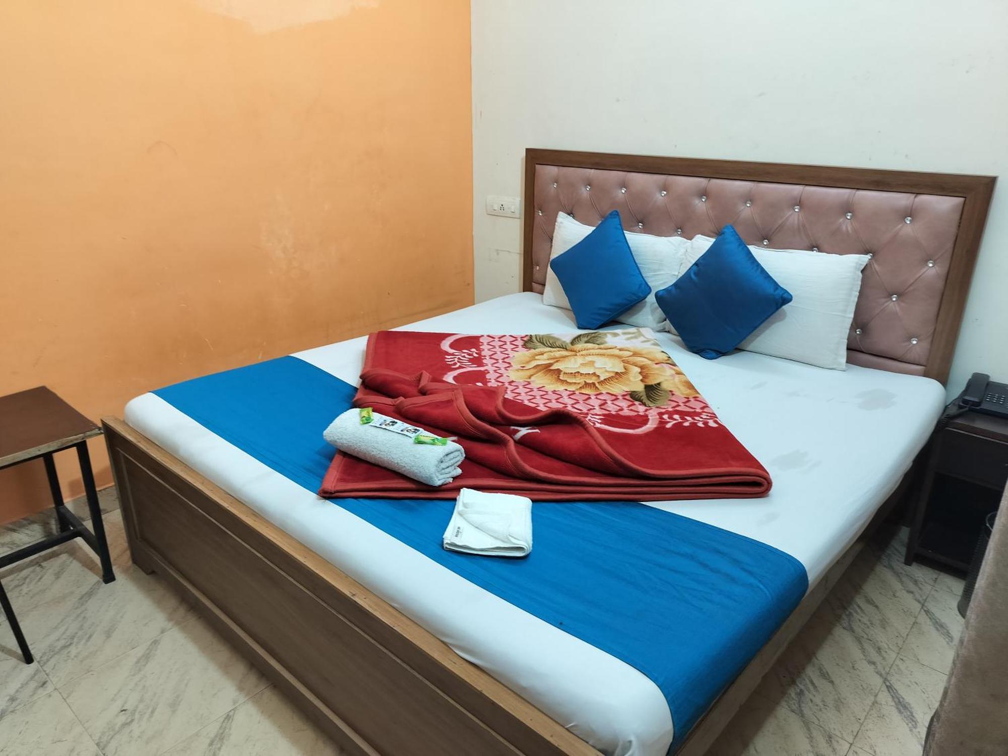 Hotel Holiday Inn Paradise Chandigarh Exterior photo